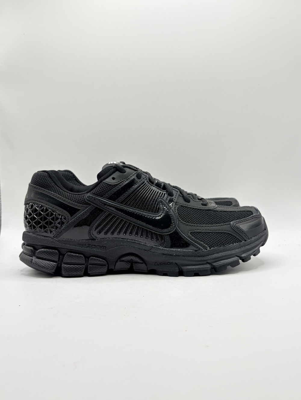 Nike Zoom Vomero 5 SP x Dover Street Market 20th Anniversary in black 6.5 Women